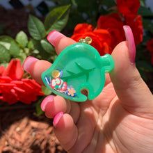 Load image into Gallery viewer, AC Leaf Resin Shaker Keychain