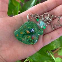 Load image into Gallery viewer, AC Leaf Resin Shaker Keychain