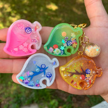 Load image into Gallery viewer, AC Seasonal Leaf Resin Shaker Keychain