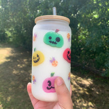 Load image into Gallery viewer, AC Halloween Pumpkins & Candy Beer Can Glass Cup