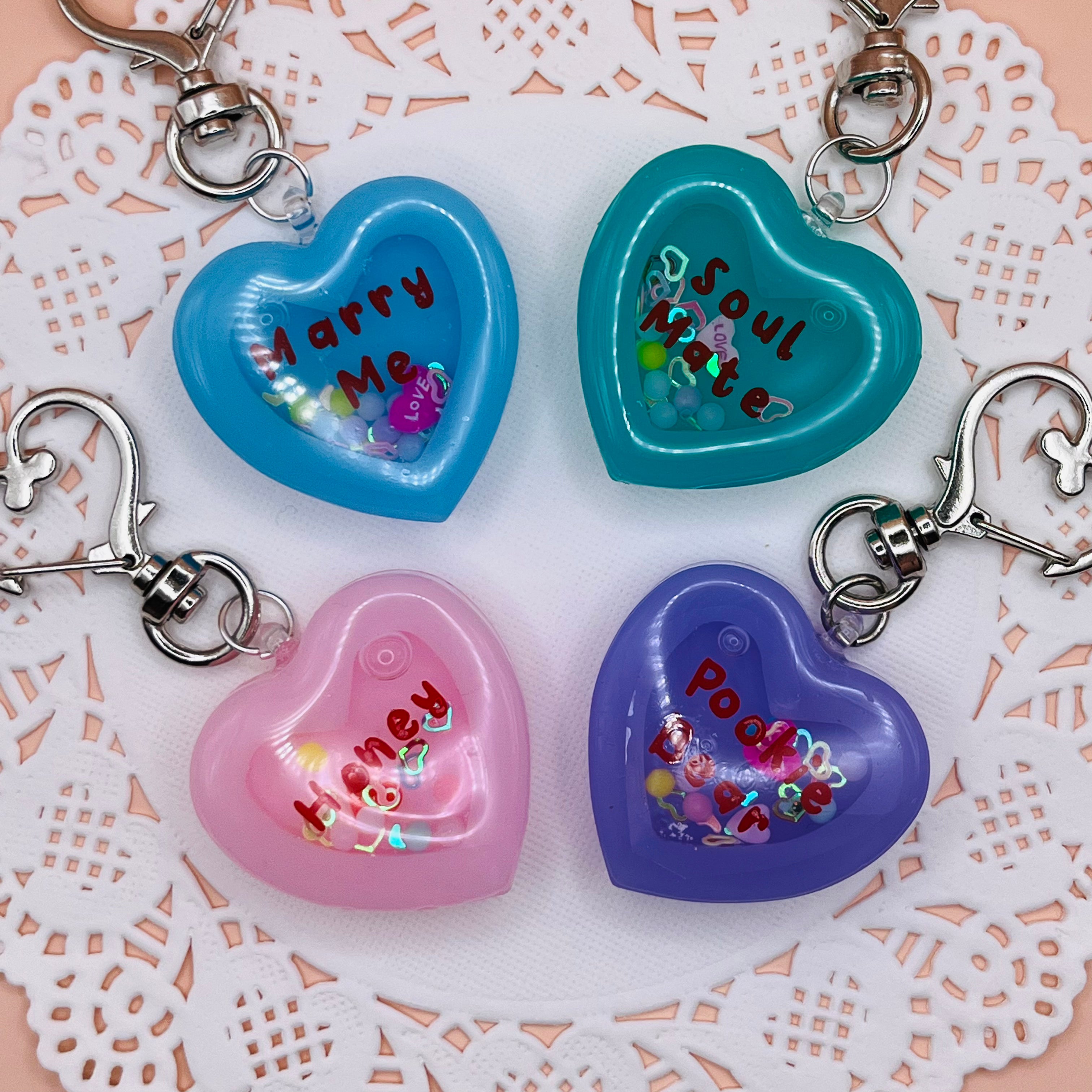 Kawaii Valentine's Day Conversation Candy Heart Shaker Keychain