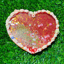 Load image into Gallery viewer, Valentine&#39;s Day Resin Shaker Heart Coaster
