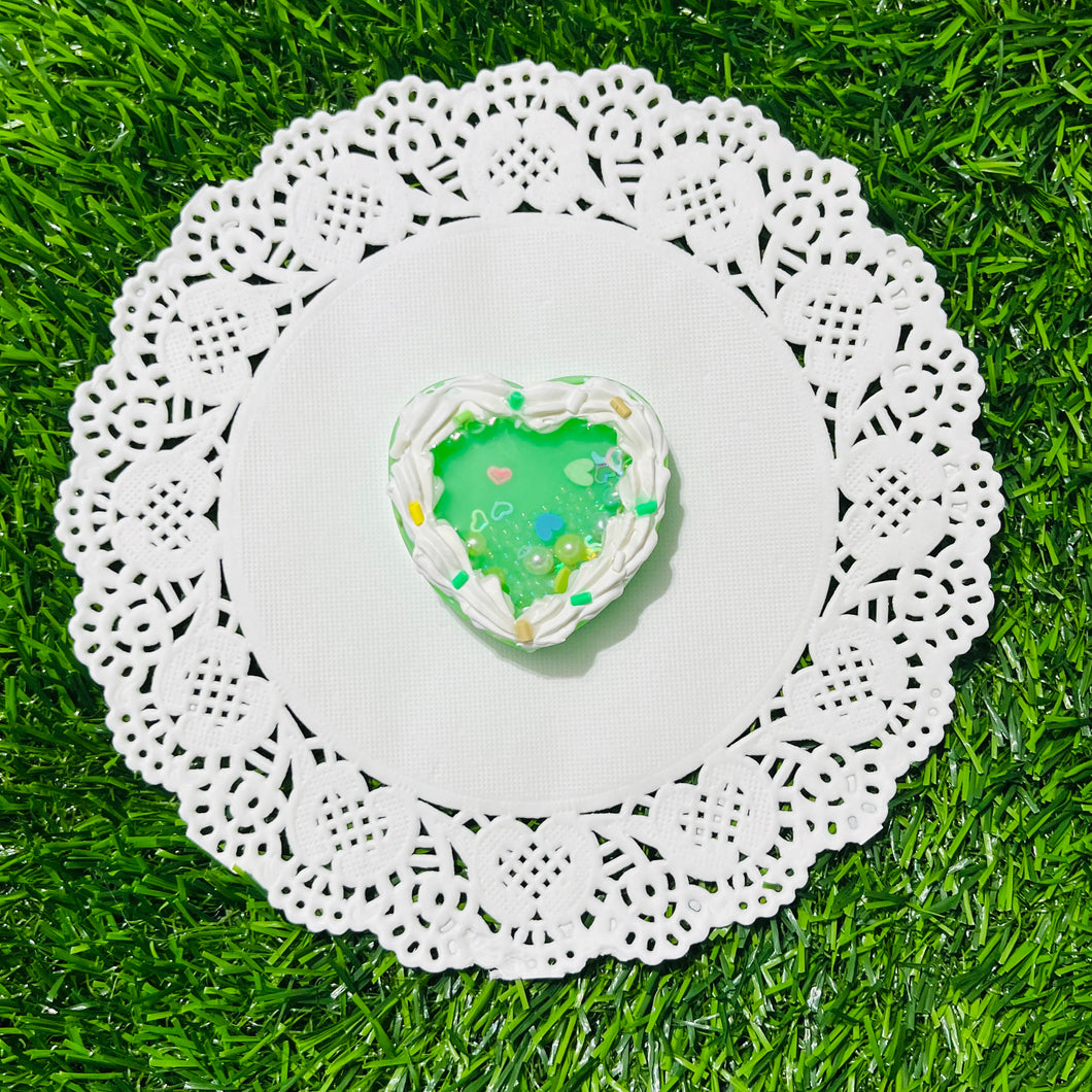 Kiwi Cake Decoden Resin Shaker