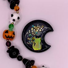 Load image into Gallery viewer, Spooky Halloween Kitty Resin Shaker
