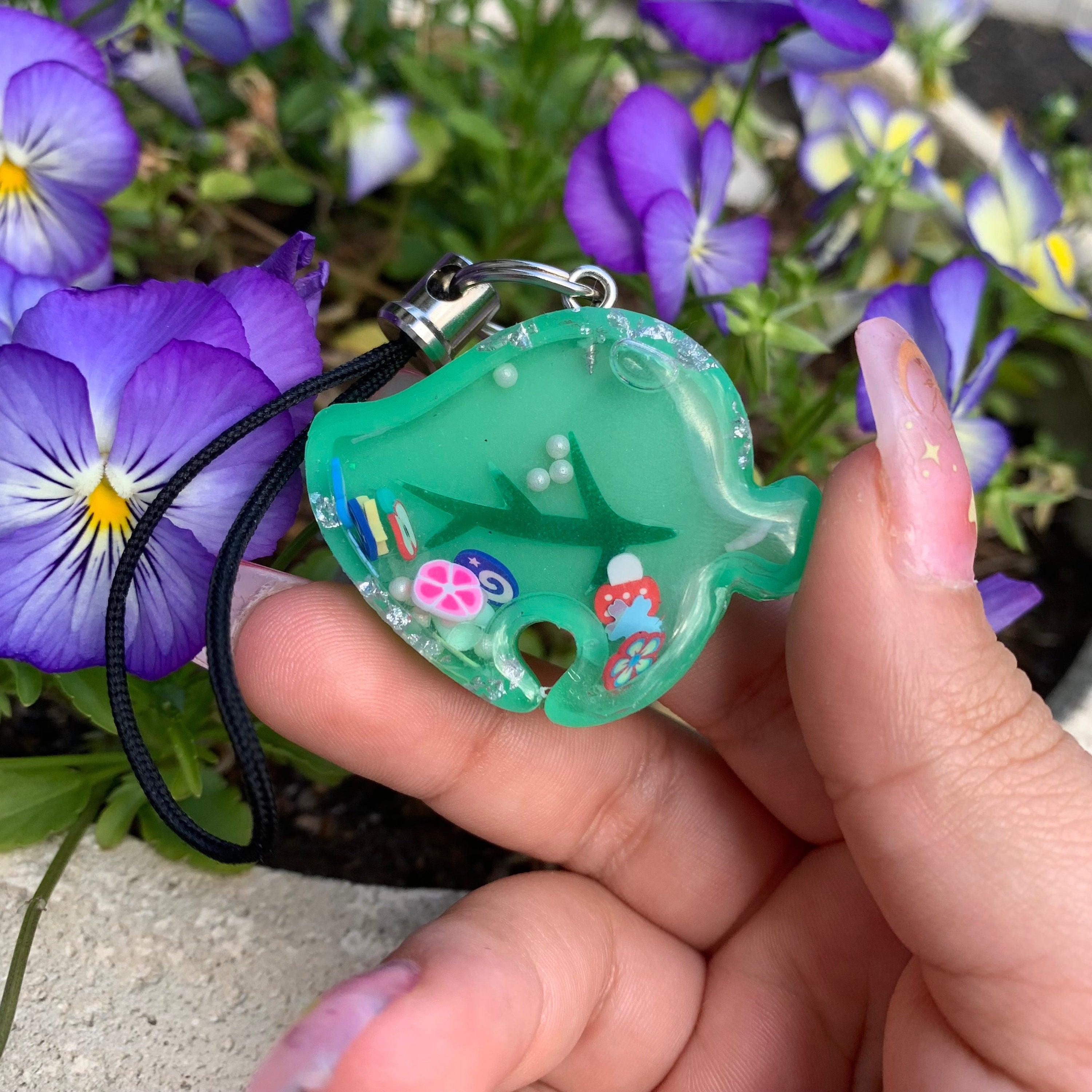 Leaf Resin Shaker Switch Charm